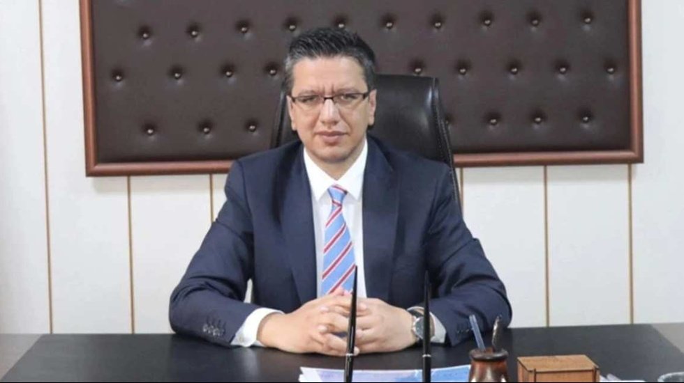 Halfeti&rsquo;de 49 g&ouml;zaltı! Eski AKP&rsquo;li başkan ve Kayyım Şeref Albayrak yolsuzluktan kıskıvrak