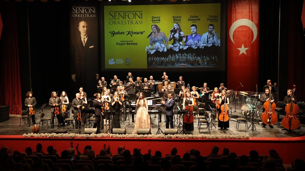 Eskişehir Senfoni Orkestrası 35 bin dinleyiciyle buluştu!