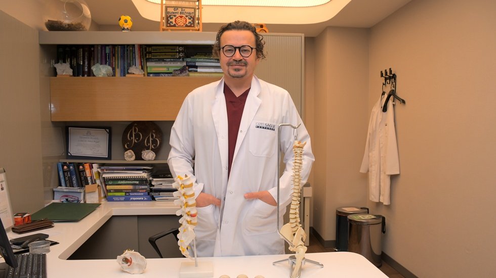 Hareketsiz yaşam boyun ağrılarını tetikliyor