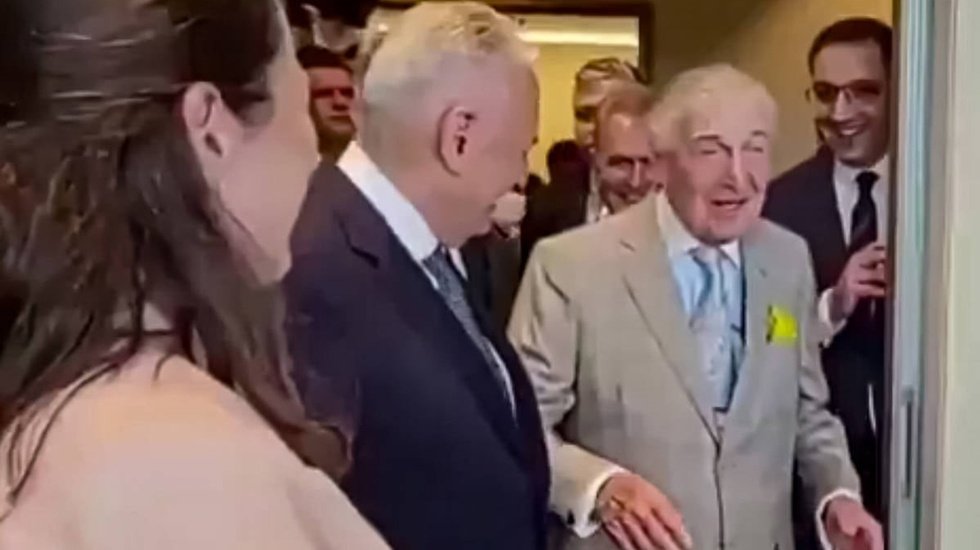 Rahmi Ko&ccedil;'un ayrımcı "K&uuml;rt kadın" fıkrasına tepki